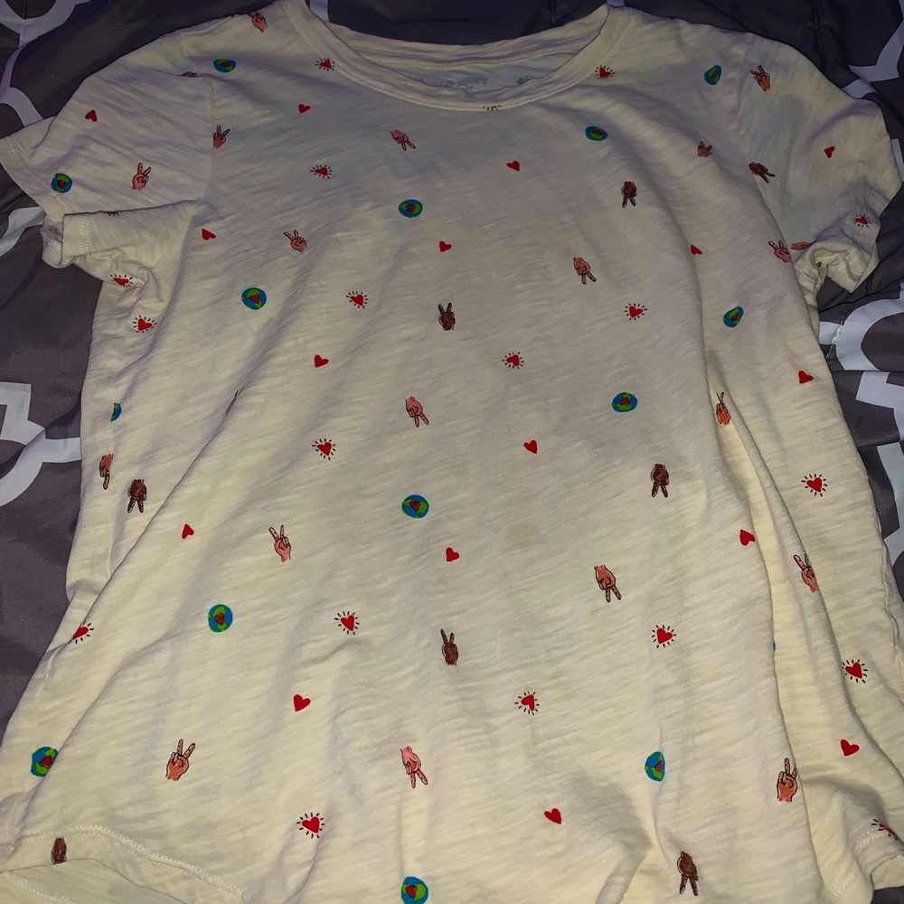 White shirt with motivation emojis